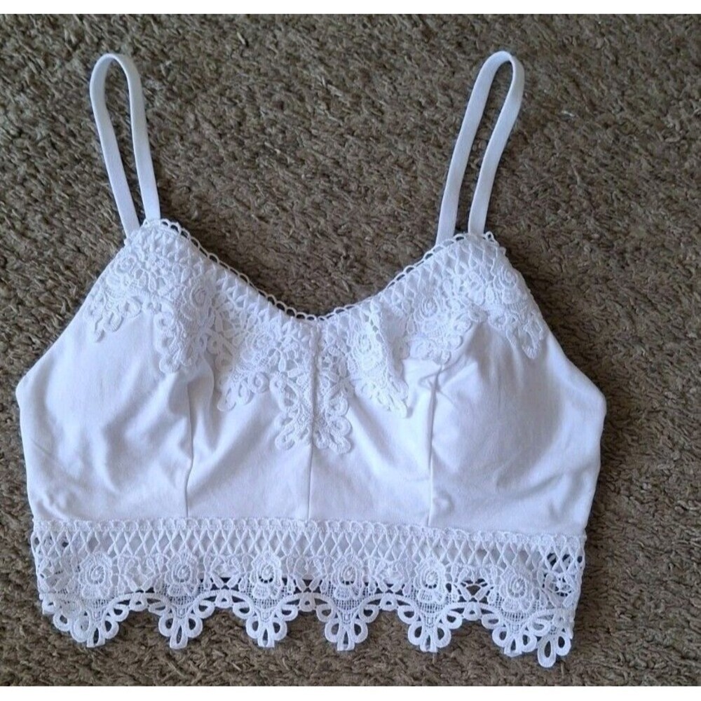 Embroidered Trim Crop Top Medium White Paddded Cups Mudd Festival Boho Chic 90s